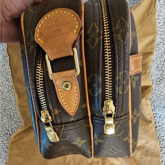 Louie Vuitton Preloved Authentic Monogram Reporters PM Bag with Date code. - Picture 7 of 15